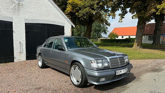 Mercedes-Benz 230