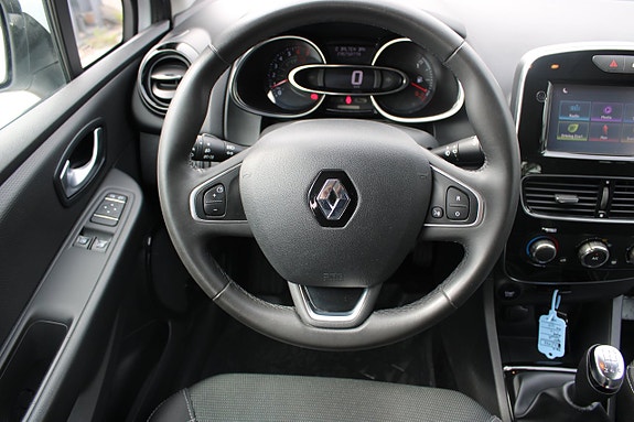 Renault Clio 8 of 13