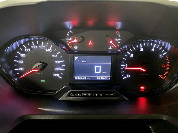 Peugeot Partner 12 of 21