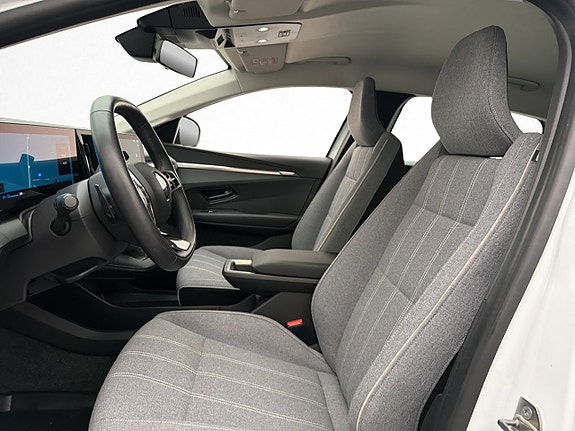 Renault Megane E-Tech 11 of 29