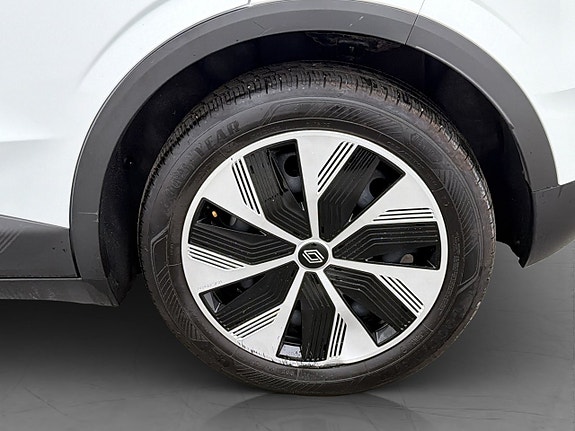 Renault Megane E-Tech 27 of 29