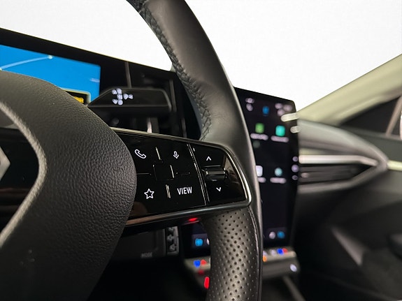 Renault Megane E-Tech 14 of 29