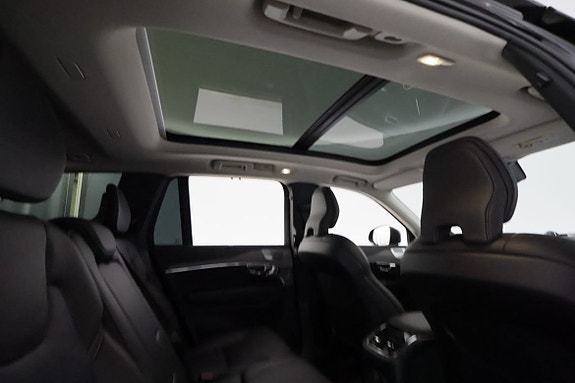 Volvo XC90 23 of 30