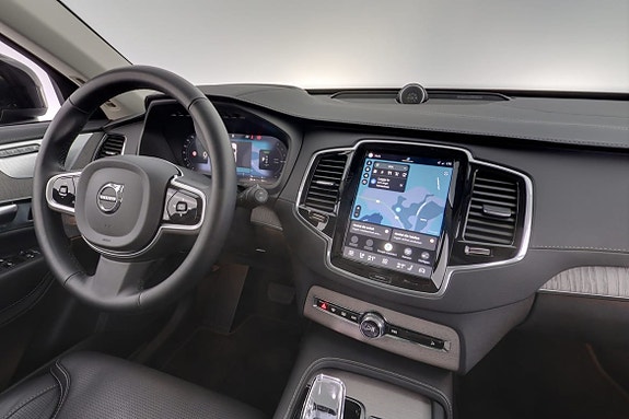 Volvo XC90 15 of 30