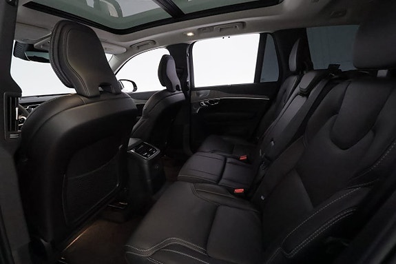 Volvo XC90 21 of 30