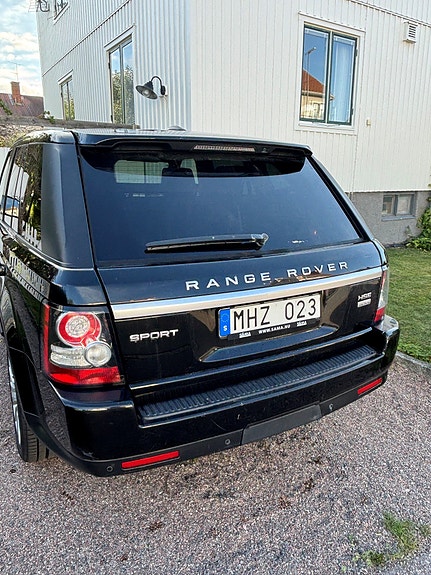 Land Rover Range Rover Sport 3 of 8