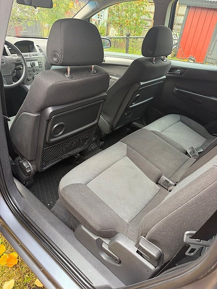 Opel Zafira 11 of 14
