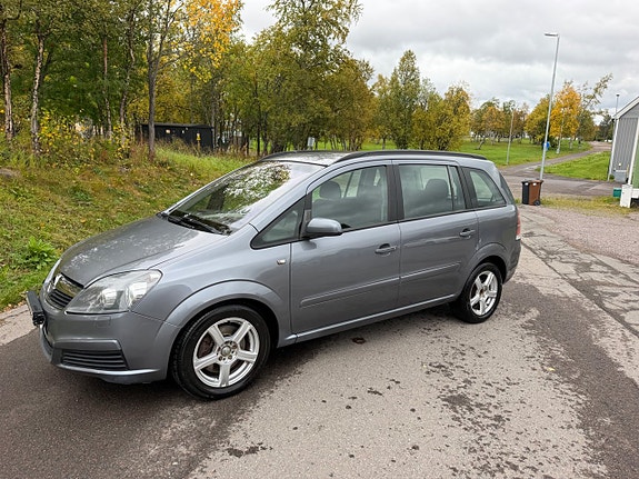 Opel Zafira 7 of 14