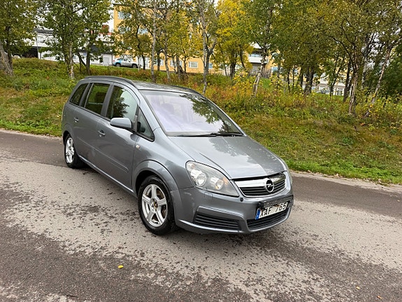 Opel Zafira 2 of 14