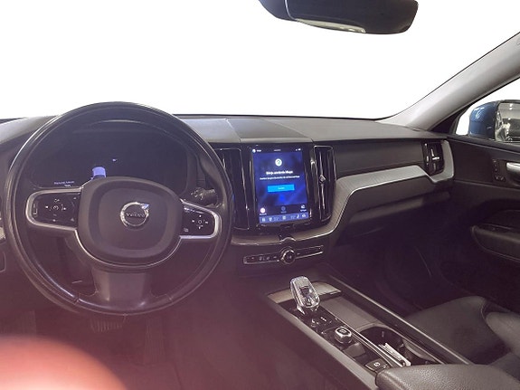 Volvo XC60 8 of 15