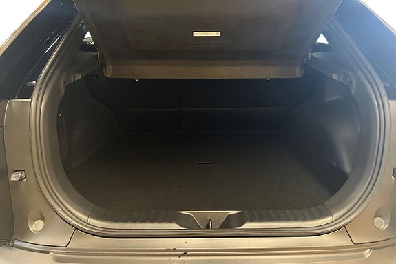 Toyota C-HR 12 of 21