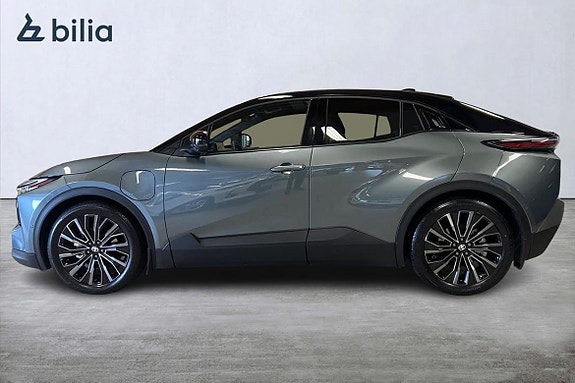 Toyota C-HR 3 of 21