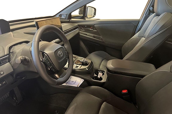 Toyota C-HR 14 of 21