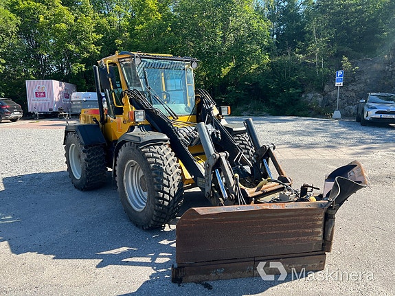 Redskapsbärare Wille 655 med vikplog 3 of 27