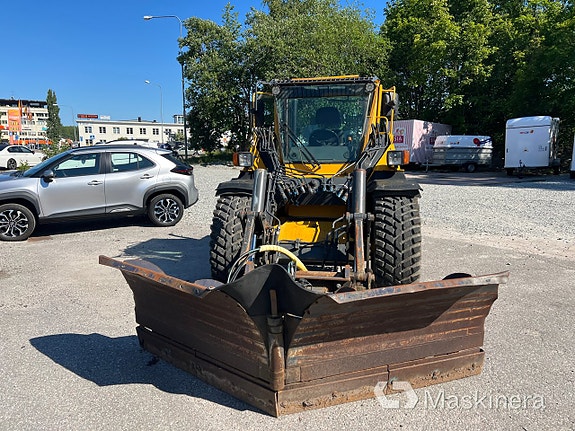 Redskapsbärare Wille 655 med vikplog 2 of 27