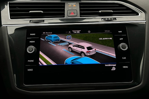 Volkswagen Tiguan 19 of 24