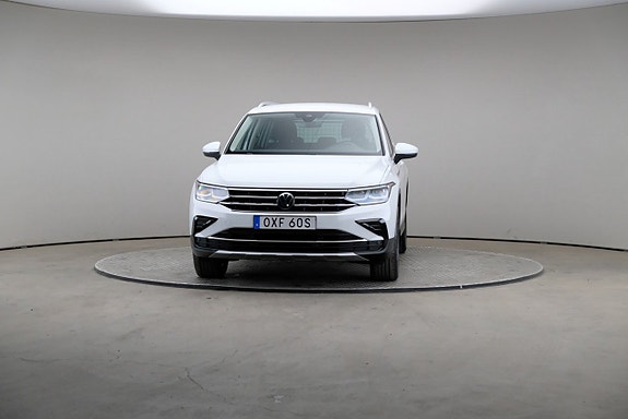 Volkswagen Tiguan 3 of 24