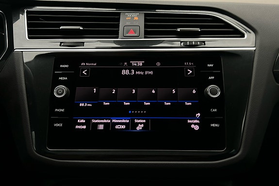Volkswagen Tiguan 8 of 24