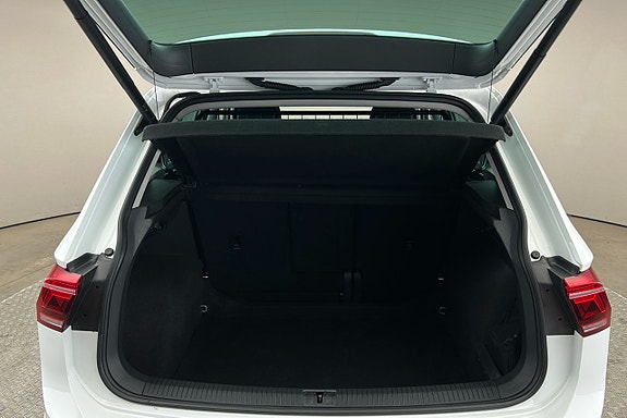 Volkswagen Tiguan 14 of 24