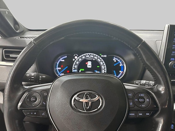 Toyota RAV4 15 of 19