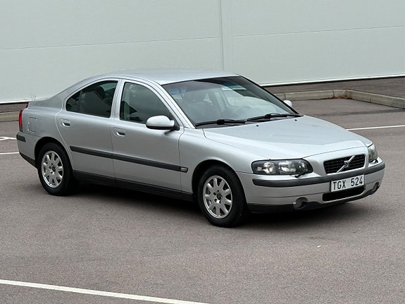 Volvo S60 5 of 16