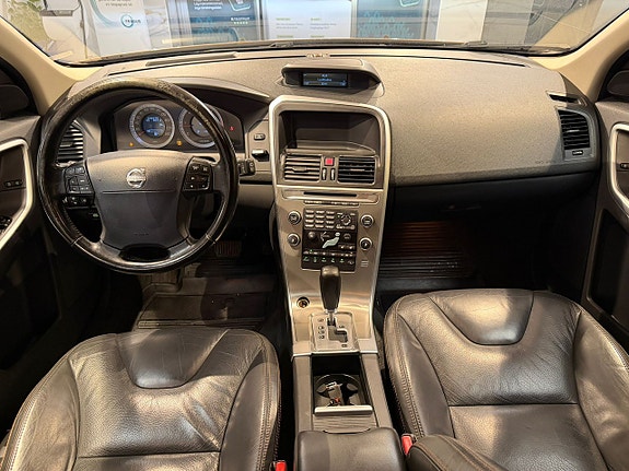 Volvo XC60 9 of 24
