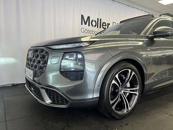 Audi Q7 3 of 19