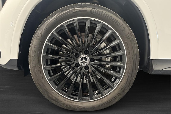 Mercedes-Benz GLC300 e 12 of 19