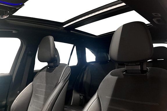 Mercedes-Benz GLC300 e 17 of 19