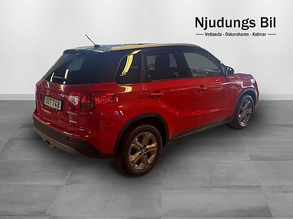 Suzuki Vitara 3 of 10