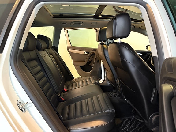 Volkswagen Passat 9 of 18