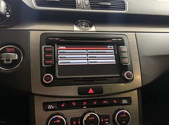 Volkswagen Passat 16 of 18