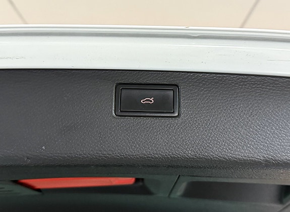 Volkswagen Passat 8 of 18