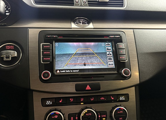 Volkswagen Passat 15 of 18