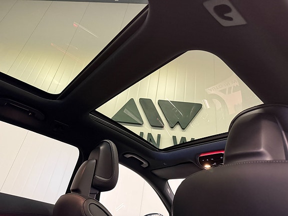 Mercedes-Benz C300 e 15 of 21