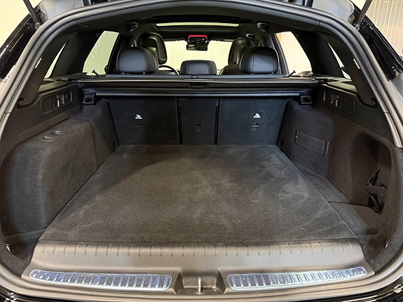 Mercedes-Benz C300 e 17 of 21