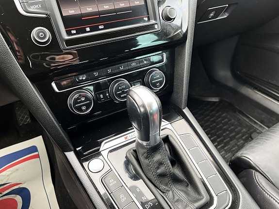 Volkswagen Passat 18 of 19