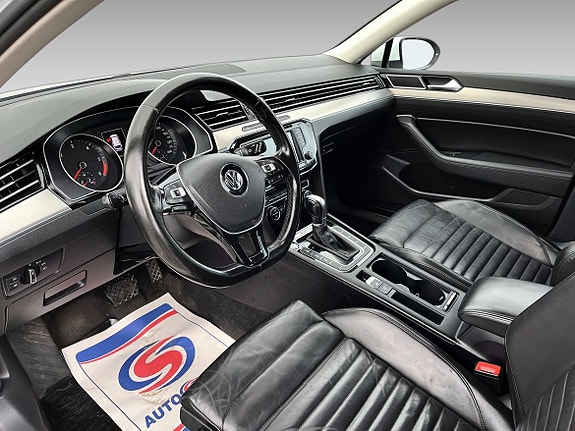 Volkswagen Passat 10 of 19