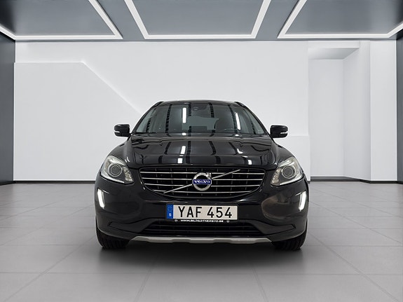 Volvo XC60 4 of 16