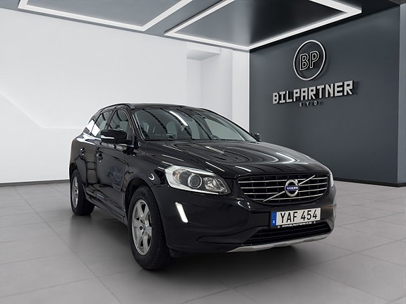 Volvo XC60 3 of 16