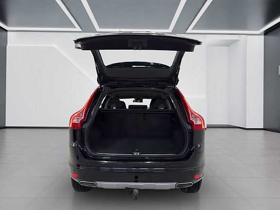 Volvo XC60 15 of 16