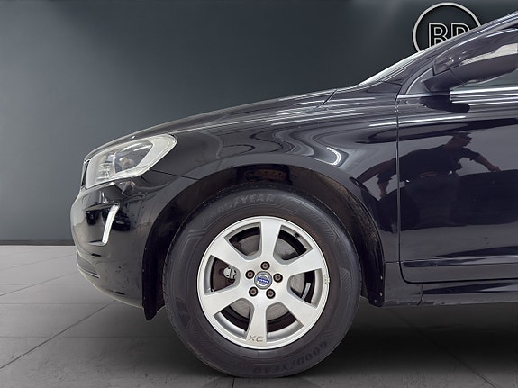 Volvo XC60 16 of 16