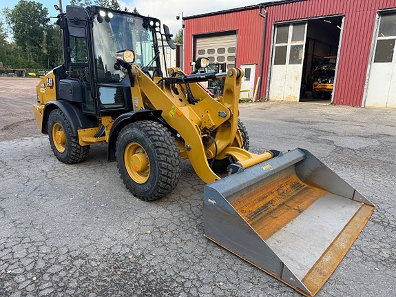 Lastmaskin Cat 906NG Sv-Såld Bss 40kmh Skopa Gafflar 2 of 6