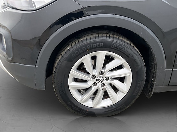 Volkswagen T-Cross 22 of 25
