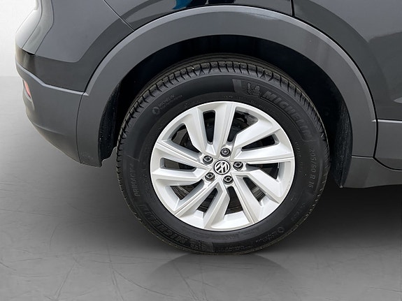 Volkswagen T-Cross 24 of 25