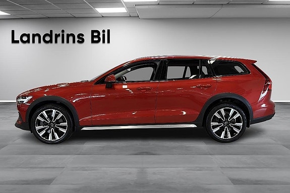 Volvo V60 Cross Country 4 of 20