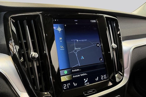 Volvo V60 Cross Country 11 of 20