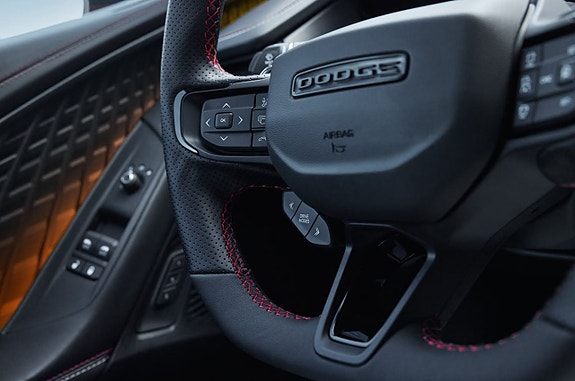 Dodge Charger 8 of 10