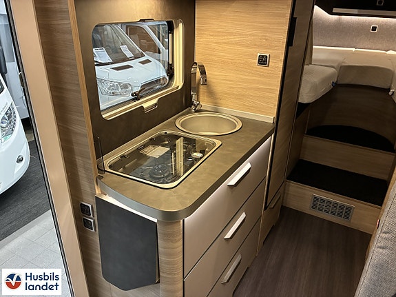 Knaus Van TI Plus 650 MEG 3 of 7