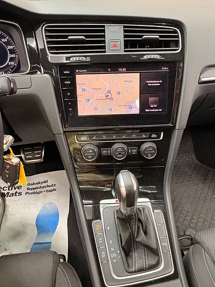Volkswagen Golf I 19 of 26